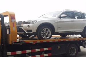 云龙拖车24小时服务电话